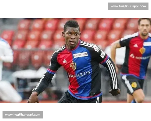 沙尔克官宣签下 22 岁德国中场法齐，合同至 2029 年